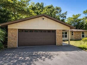 Building Photo - 4980 Coral Wood Dr
