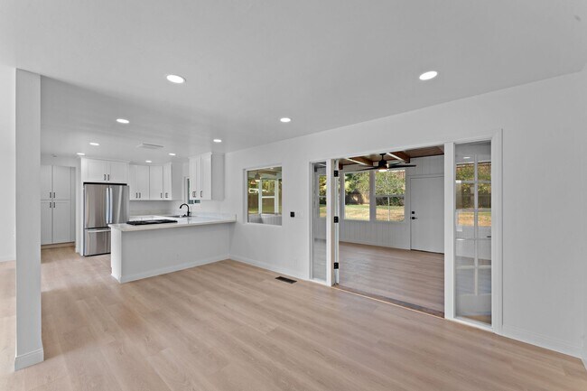 Foto del edificio - RV/trailer parking