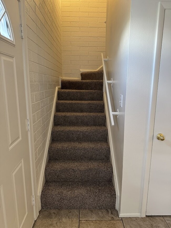 Building Photo - 7120 W Mariposa Dr