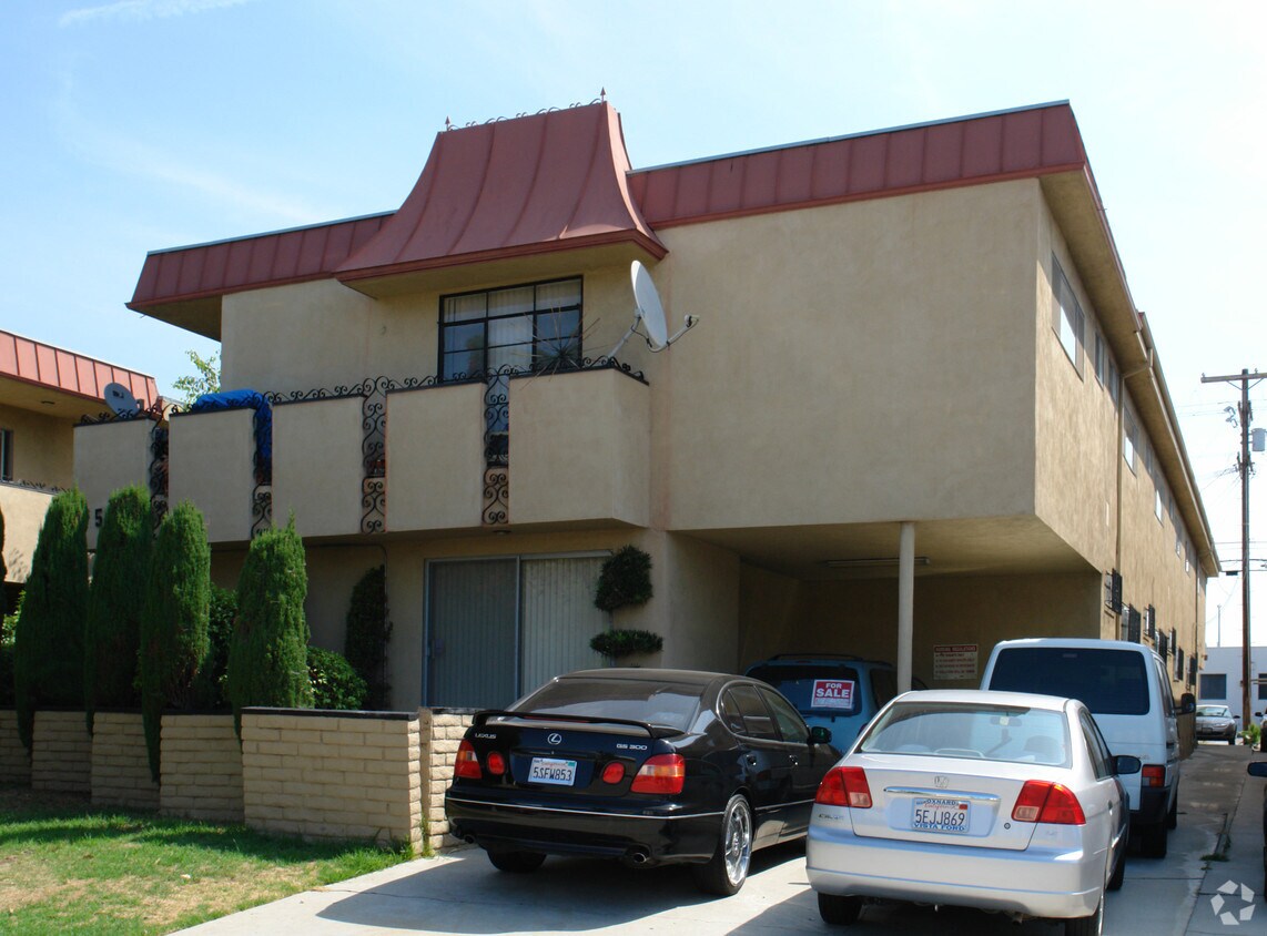 Building Photo - 3526 Mentone Ave