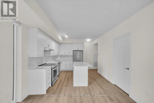 Photo du bâtiment - 8960-8960 Jane St