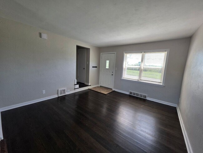 Foto del edificio - 2 Bed Duplex Near Downtown Liberty & William Jewell!