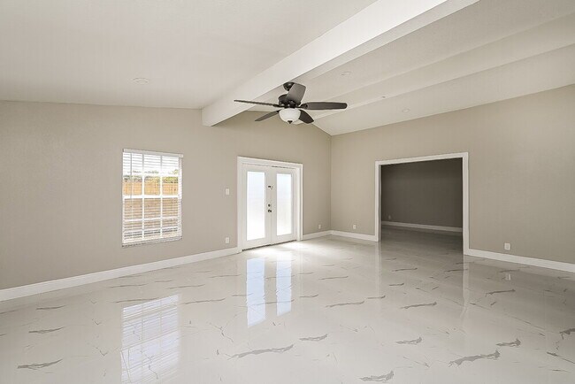 Foto del edificio - 1735 Tarah Trace Dr