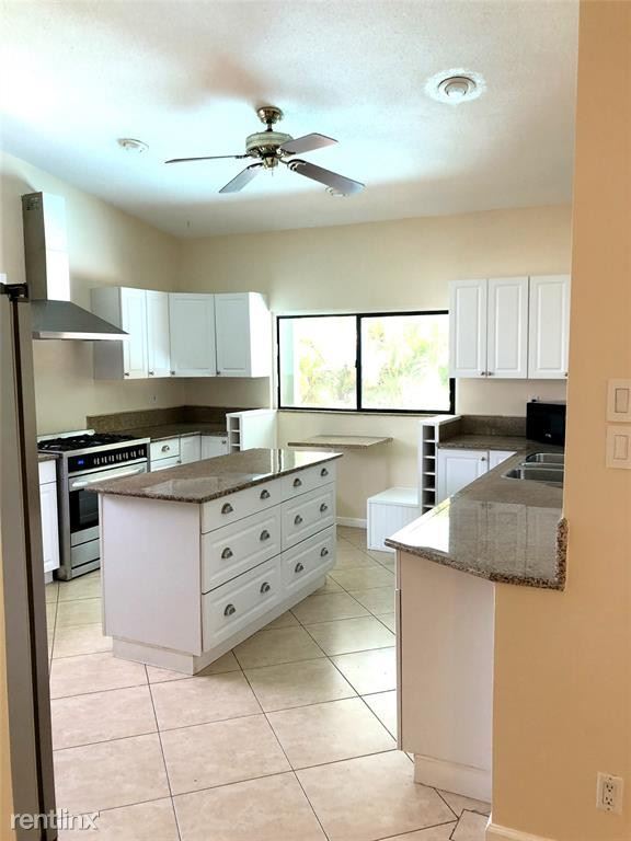 Building Photo - 4 br, 3 bath House - 71 Laredo Ln