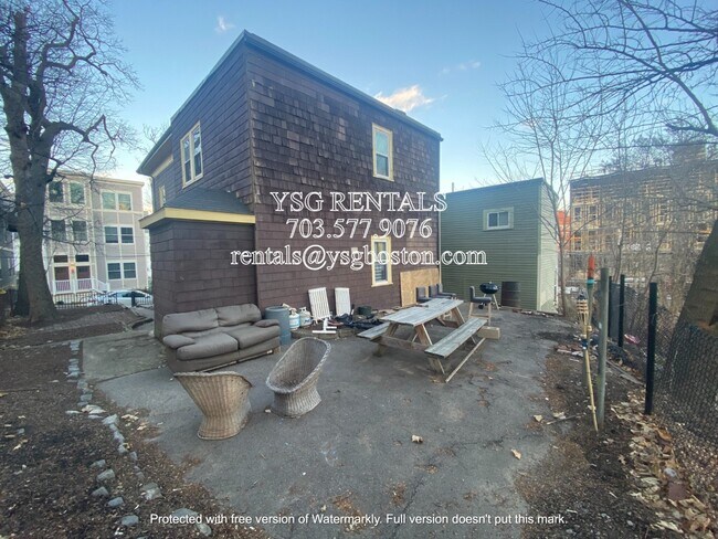 Building Photo - 10 Alleghany St