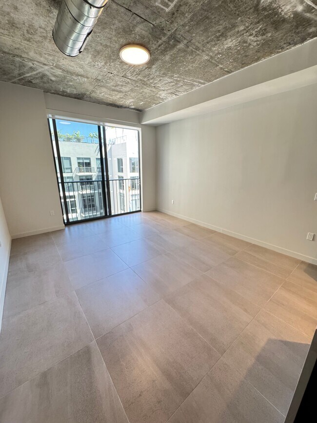LIVING ROOM - 62 NW 26th St