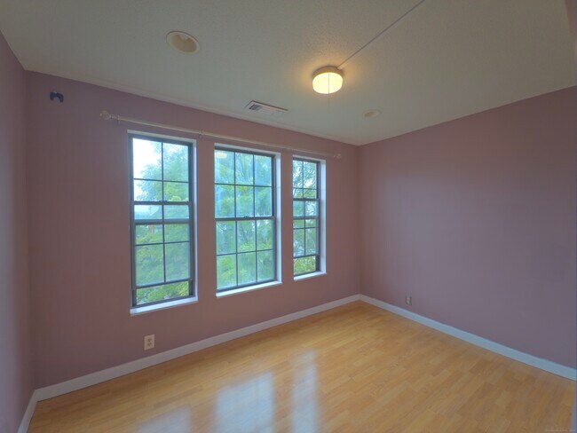 Foto del edificio - 421 Wethersfield Ave