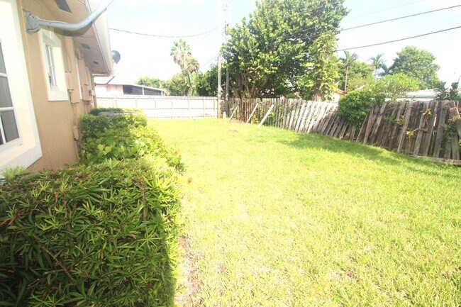 Foto del edificio - 551 SE 15th St