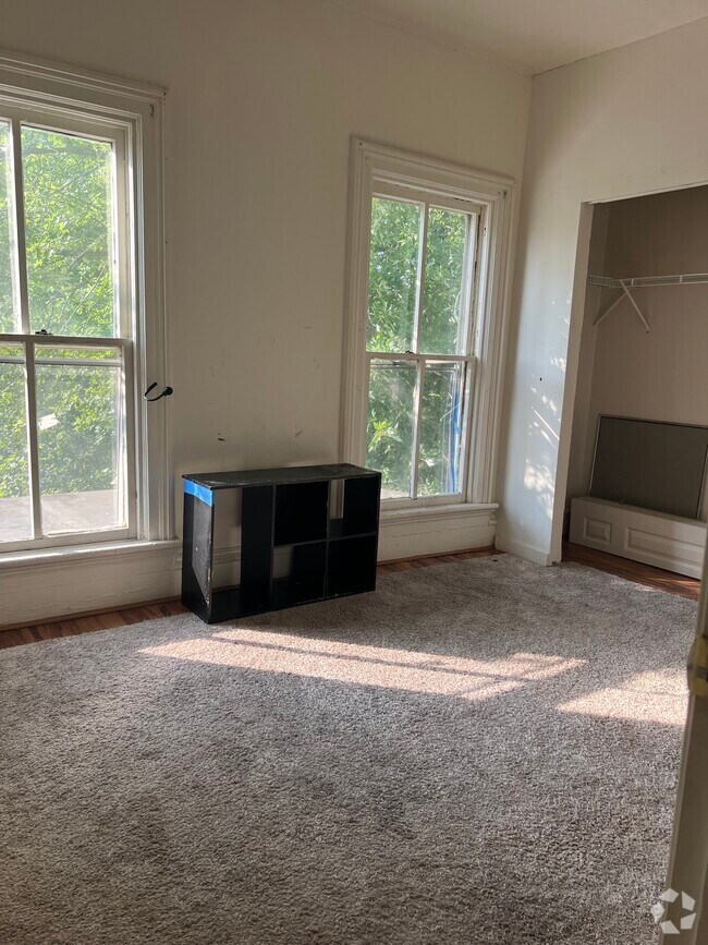 Apartments For Rent in Atalissa, IA with Hardwood Floors 1 Rentals