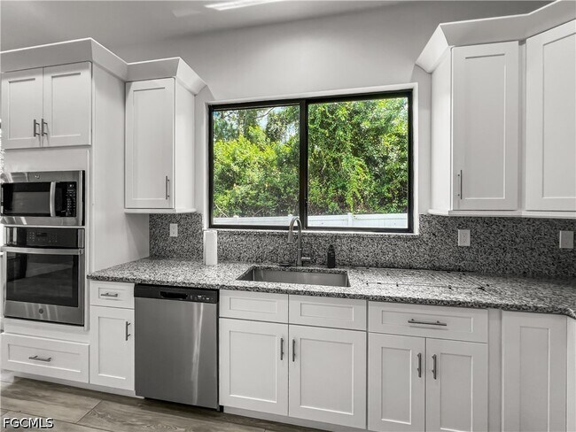 Building Photo - 4306 3rd St SW