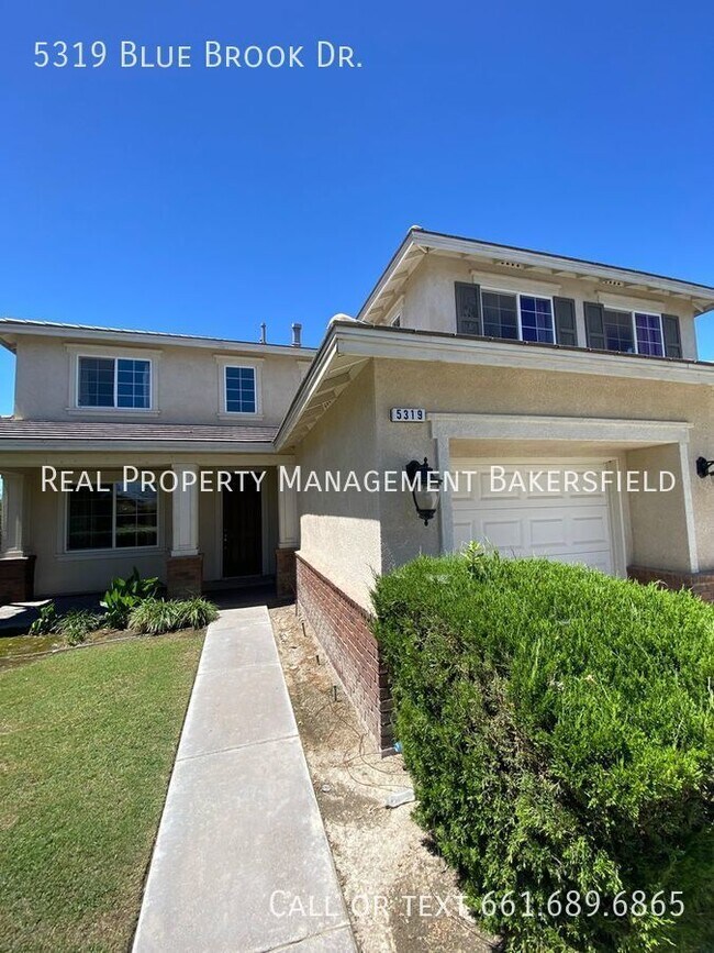 Foto del edificio - 5319 Blue Brook Dr