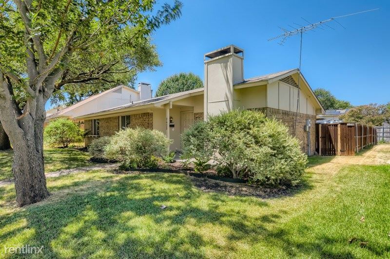 3 br, 2 bath House 2625 Sam Houston Driv... House for Rent in