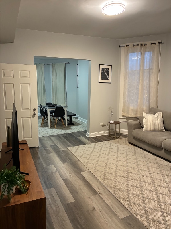 Photo - 118 N Mozart St Apartment