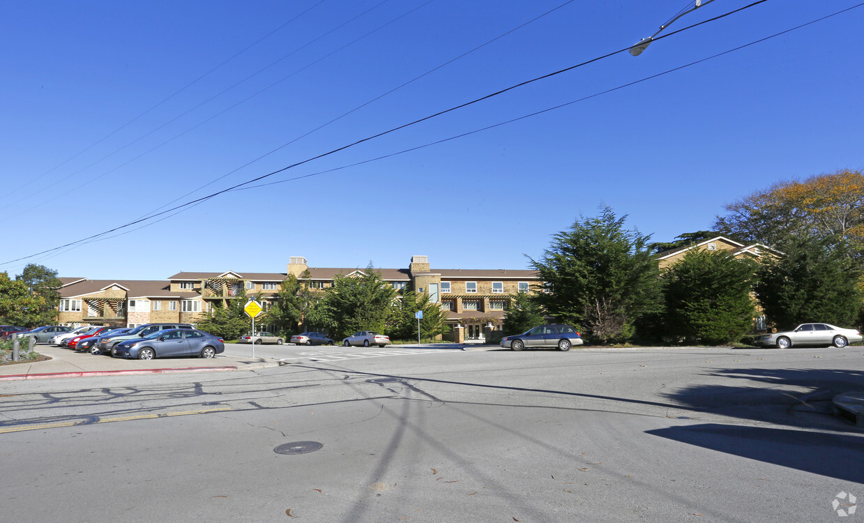 Building Photo - Vista Point Apartments