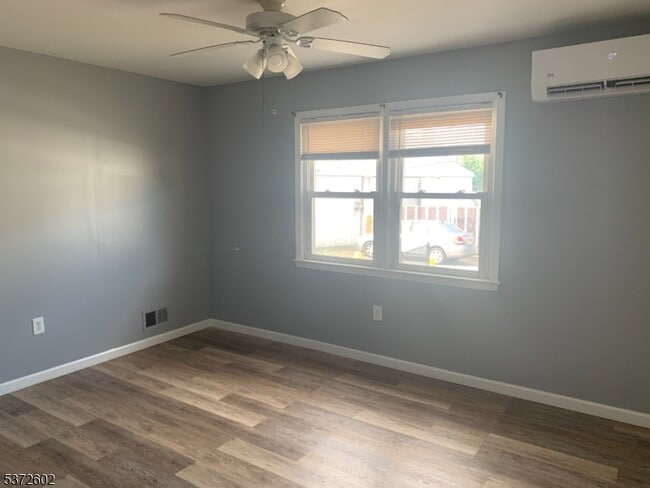 Foto del edificio - 700 Louis Ave