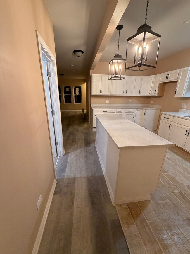 Building Photo - 6741 S Bishop St