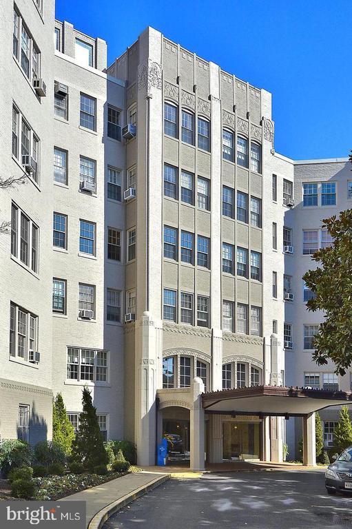 Building Photo - 2737 Devonshire Pl NW