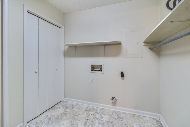 Building Photo - 314 San Carlos Cir