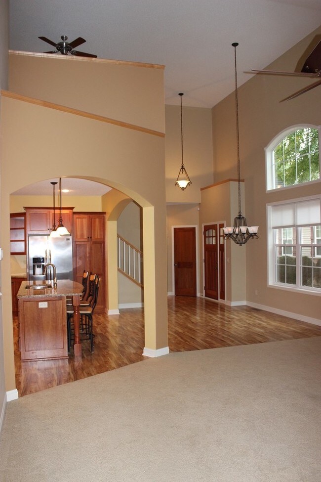 Building Photo - 10712 Toledo Ln