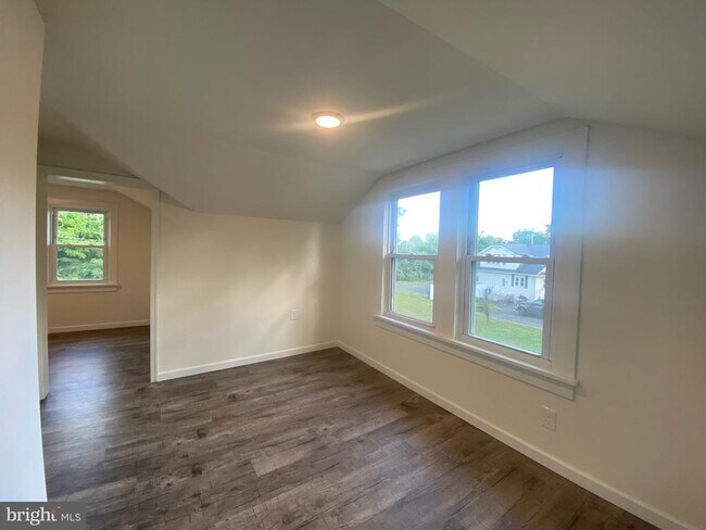 Building Photo - 3194-UNIT Black Horse Pike