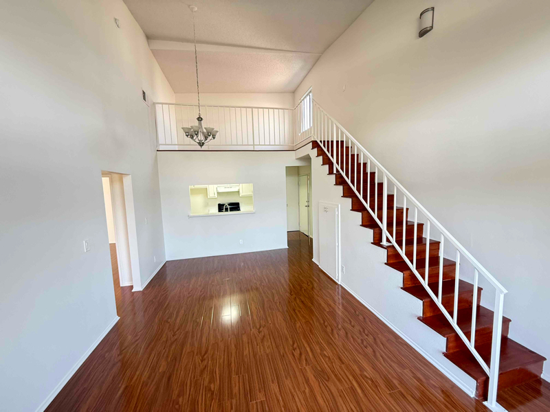 Foto principal - 15020 Burbank Blvd
