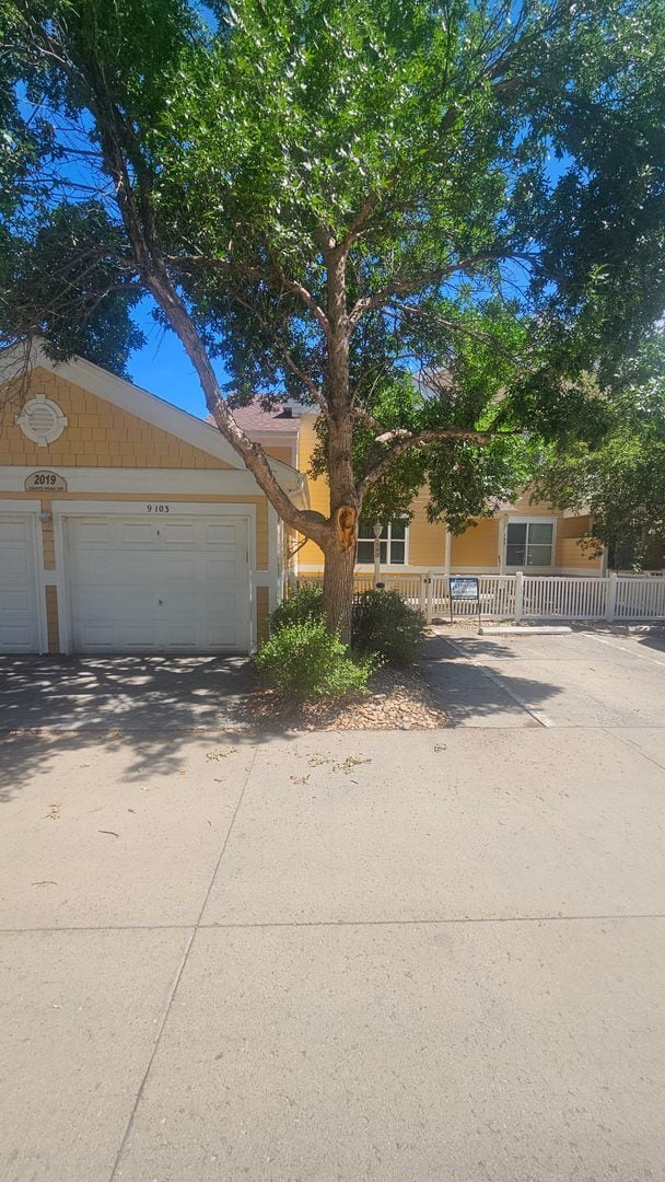 Building Photo - 2109 Grays Peak Dr