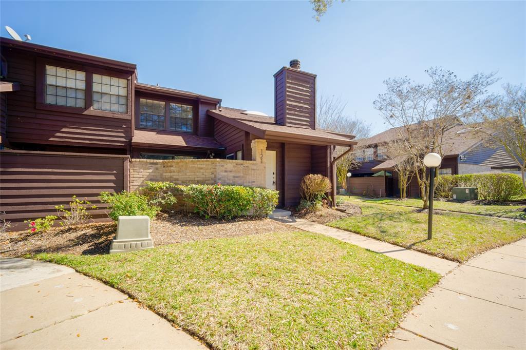 2611 Grants Lake Blvd Unit 121, Sugar Land, TX 77479 Condo for Rent