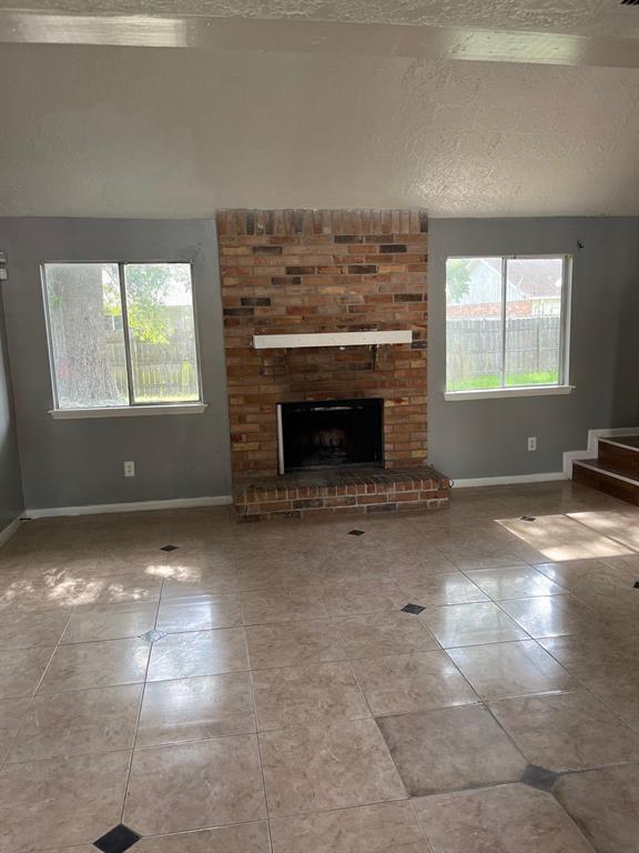 Building Photo - 16346 Quail Hunt Dr