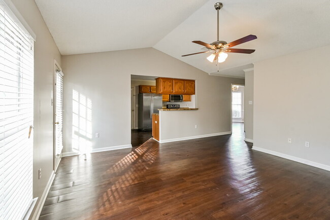 Foto del edificio - 7291 Bridle Ln