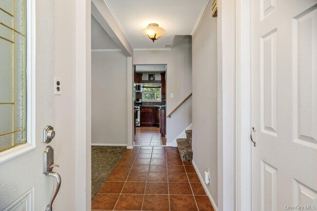 Building Photo - 8 Radnor Ct