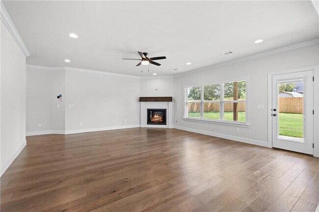 Foto del edificio - 1361 Sessile Oak Wy