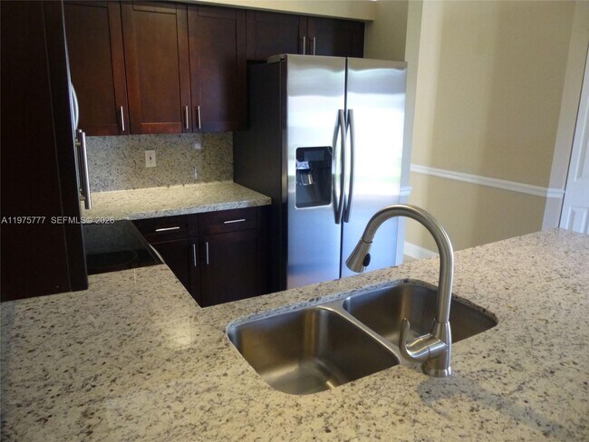 Foto del edificio - 7506 NW 3rd Ct