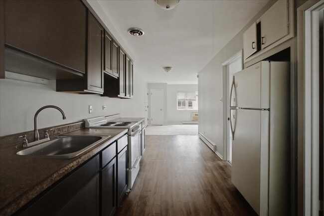 Building Photo - 6212 W 64th Pl