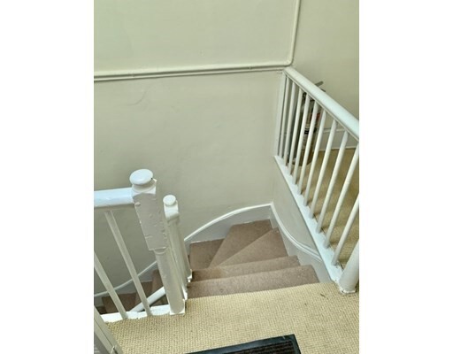 Building Photo - 10 Appian Way