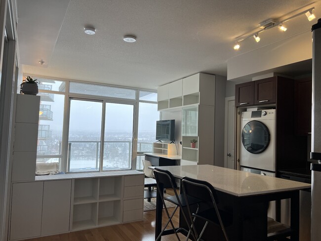 Photo du bâtiment - 3820 Brentwood Rd NW