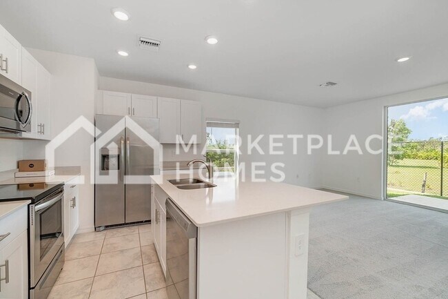 Foto del edificio - 7147 Greenwood Park Cir #18