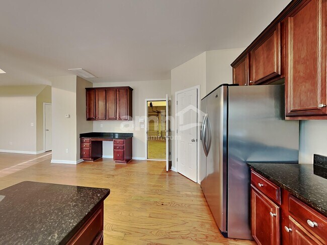 Foto del edificio - 1450 Grey Rock Way