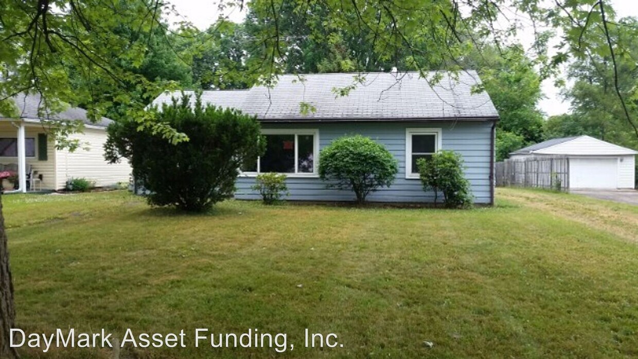 Primary Photo - 3 br, 1 bath House - 182 Hawthorne Dr