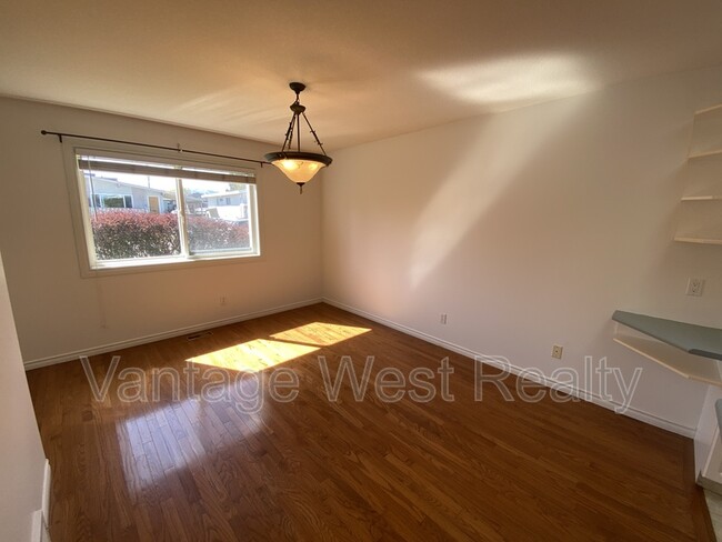 Building Photo - 794 Patterson Ave