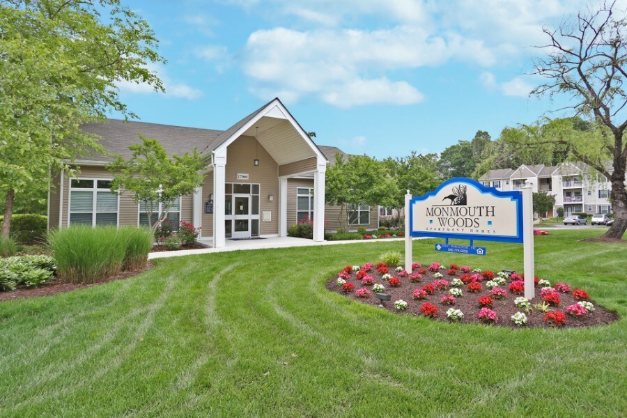 Monmouth Woods Apartments Apartments 17060 Cromwell Pl King