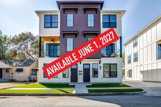 Building Photo - 2323 Benbrook Blvd