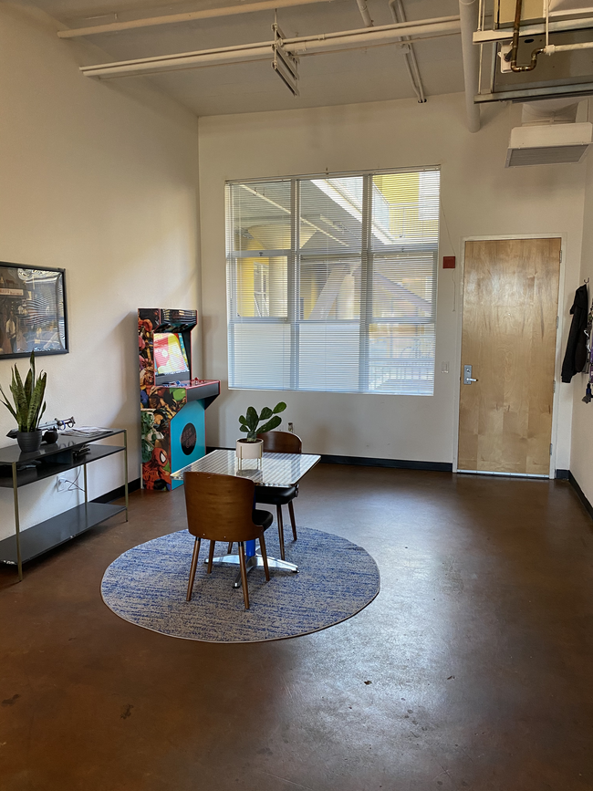 Foto del edificio - 2633 Telegraph Ave