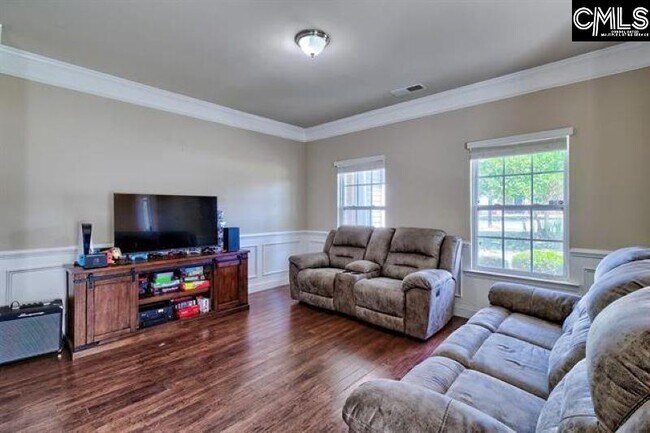 Building Photo - 135 Fox Squirrel Cir