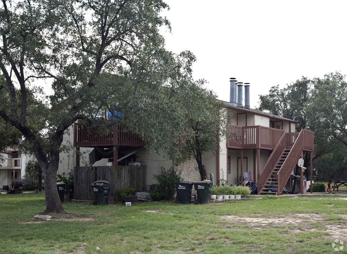 Primary Photo - 210 Briarwood Dr