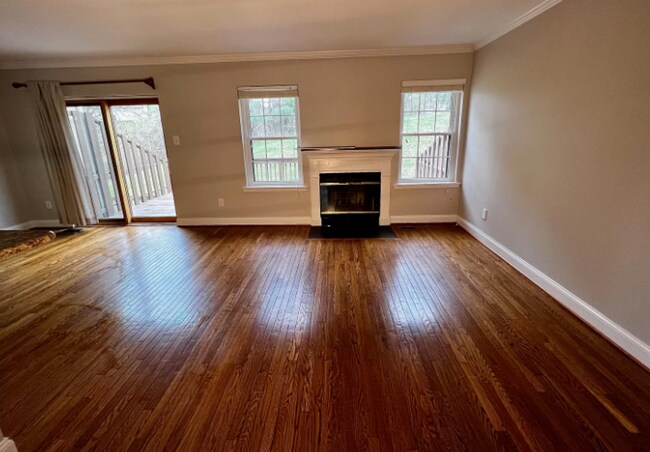Building Photo - 3 Bedroom 2.5 Bath Townhouse in Woodlands ...