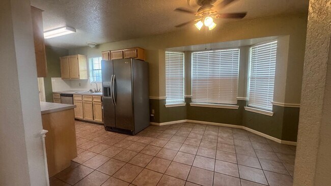 Foto del edificio - 3 Bedroom Home Conveniently Located off Stan Schlueter in Killeen