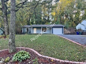 Building Photo - 1110 Fernway Cir