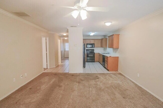 Foto del edificio - Great 3/3/2 Duplex!