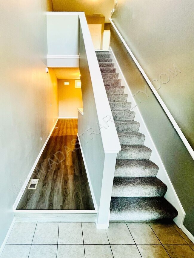 Foto del edificio - Beautiful and Spacious Olathe West Townhom...