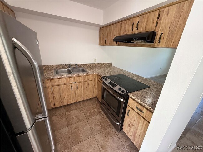 Foto del edificio - 412 Tompkins St